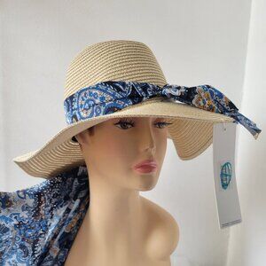 Adrienne Vittadini Kimono and Hat Set (Size: one size)